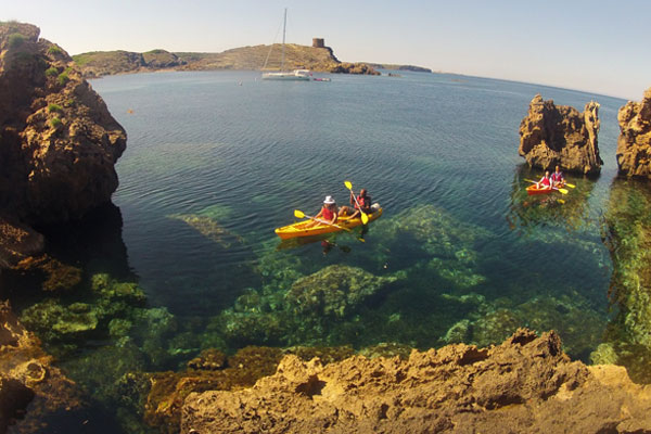Lugares secretos de Menorca en Kayak