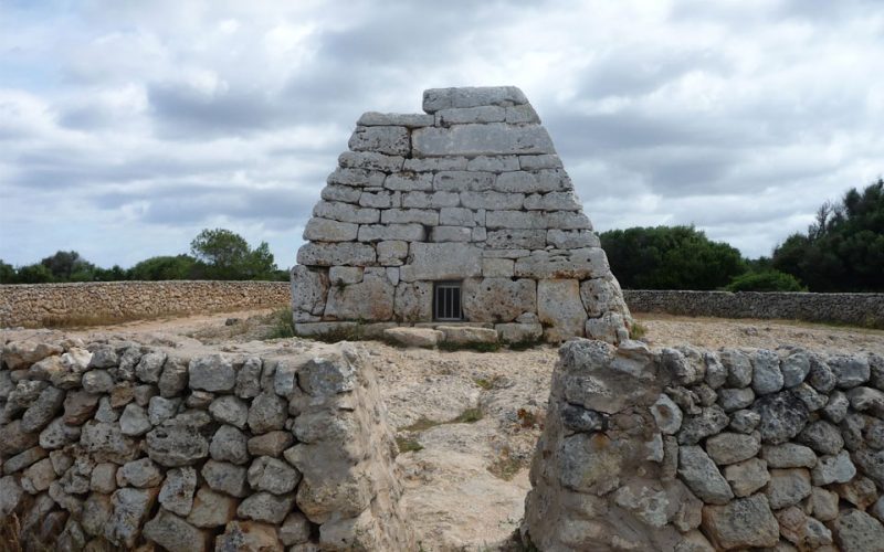 Naveta des Tudons